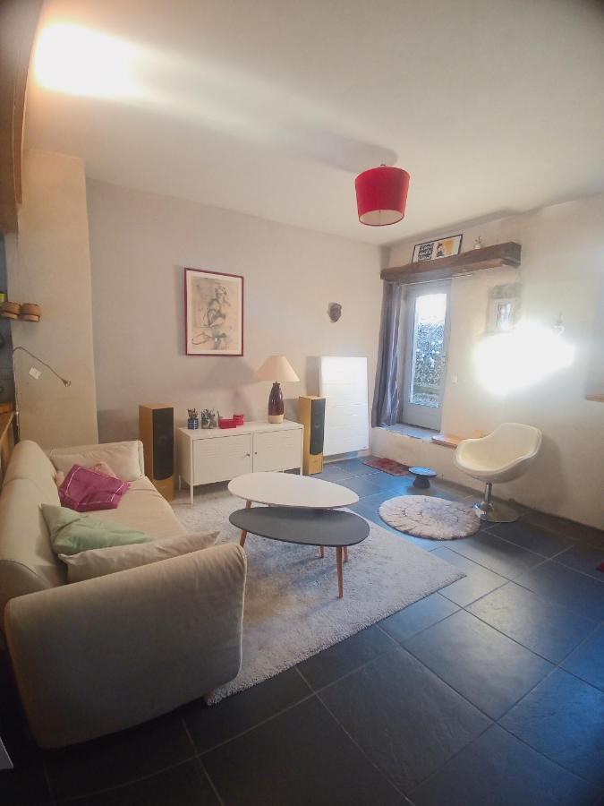 Maison De Village Bourdeaux Bagian luar foto