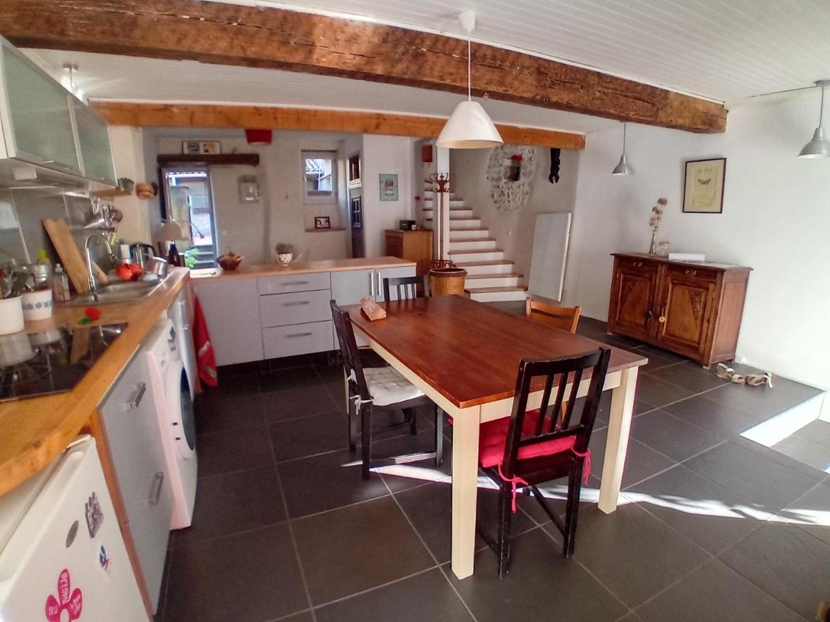Maison De Village Bourdeaux Bagian luar foto